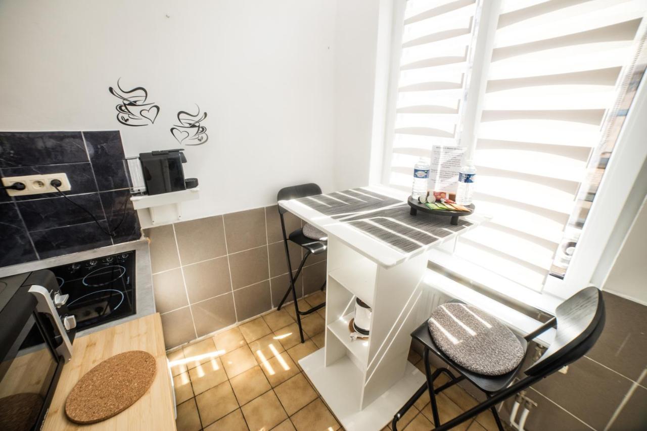 City Centre Hidden Gem! Apartment For Up To 3 People Brüssel Exterior foto