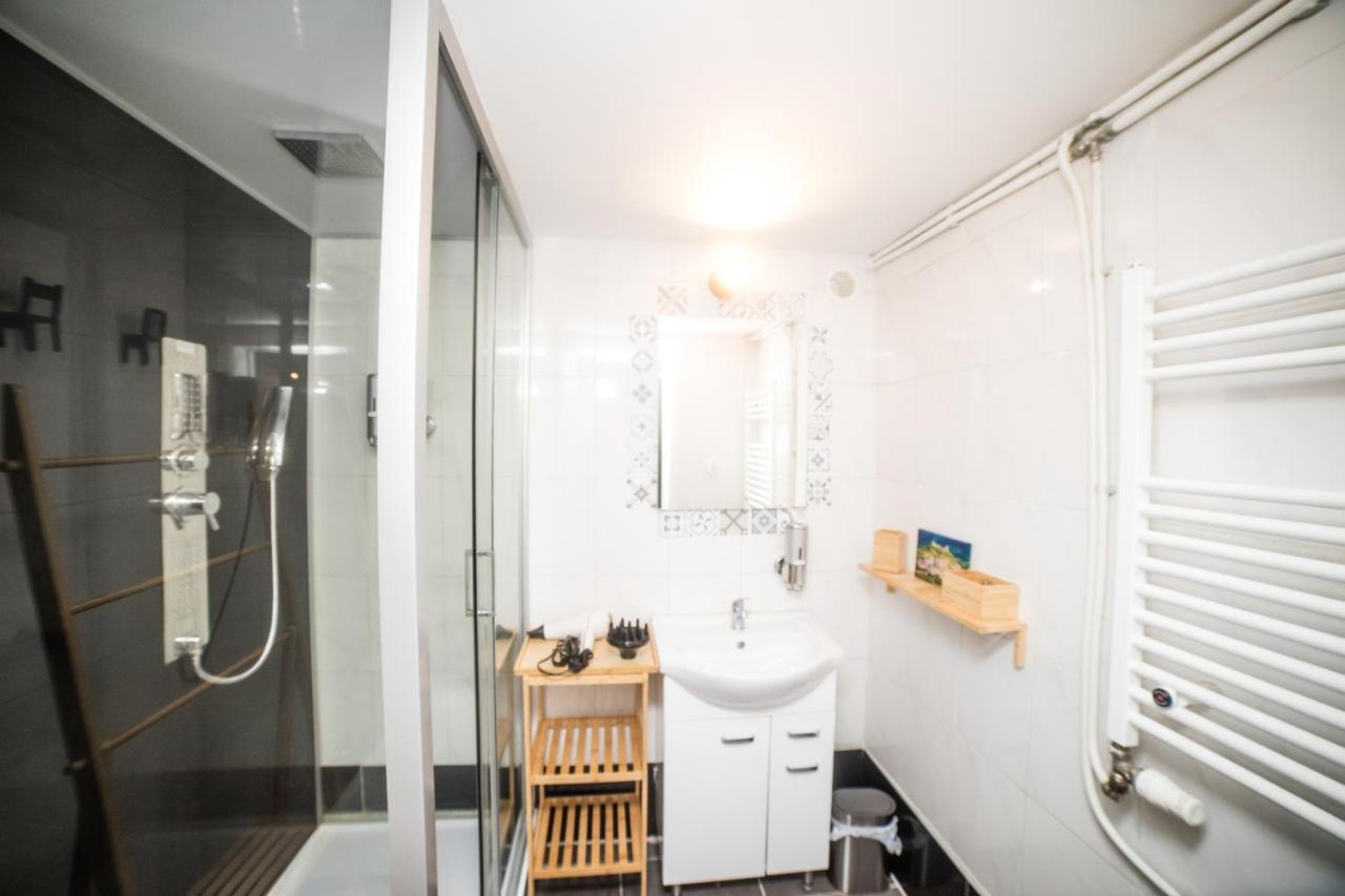 City Centre Hidden Gem! Apartment For Up To 3 People Brüssel Exterior foto