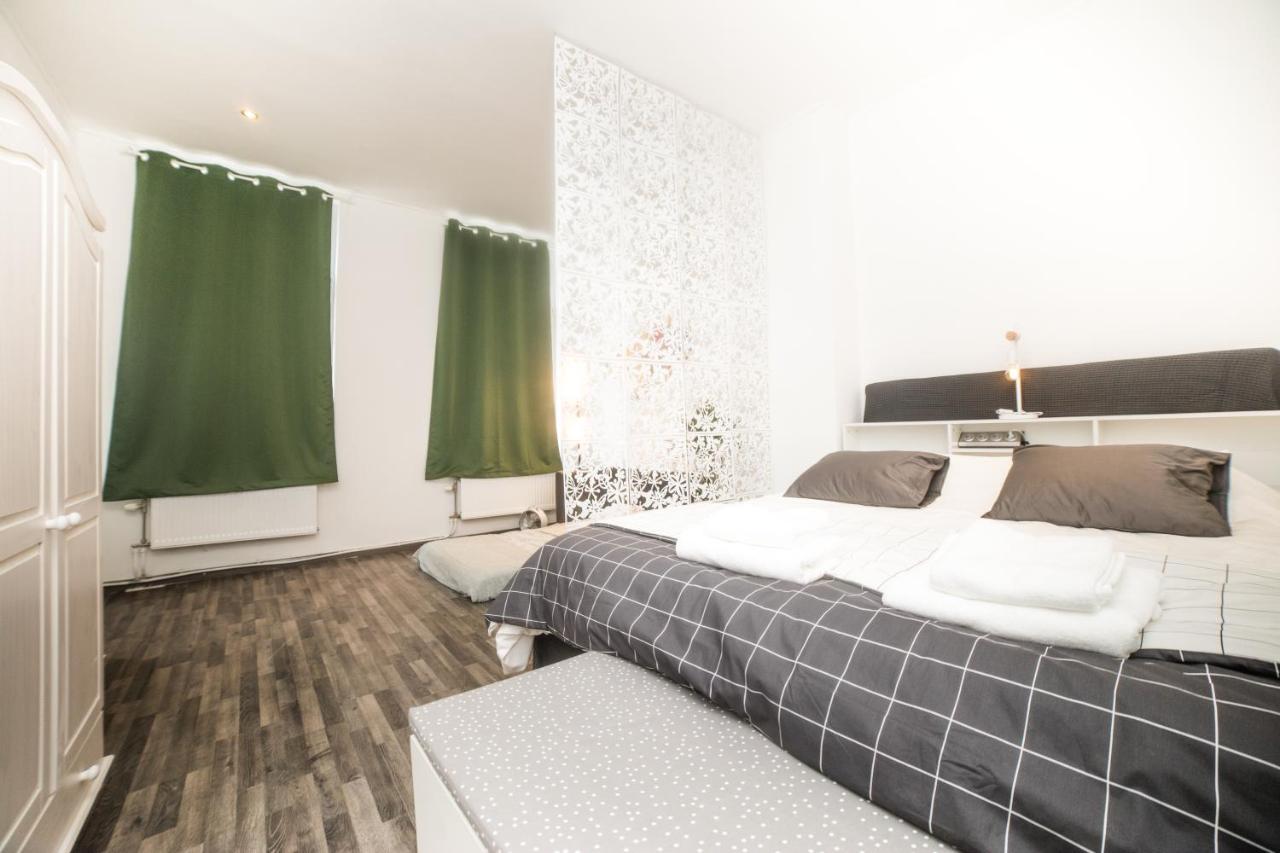 City Centre Hidden Gem! Apartment For Up To 3 People Brüssel Exterior foto