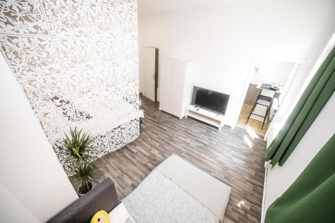 City Centre Hidden Gem! Apartment For Up To 3 People Brüssel Exterior foto